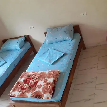 Driti Gh Nderlysa Affittacamere 3*