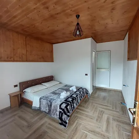 Affittacamere Driti Gh Nderlysa 3*